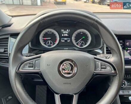 Серый Шкода Kodiaq, объемом двигателя 1.97 л и пробегом 149 тыс. км за 25400 $, фото 16 на Automoto.ua