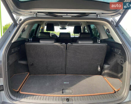 Сірий Шкода Kodiaq, об'ємом двигуна 1.97 л та пробігом 299 тис. км за 23400 $, фото 20 на Automoto.ua