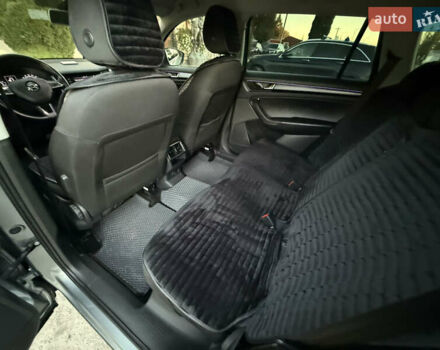 Сірий Шкода Kodiaq, об'ємом двигуна 2 л та пробігом 121 тис. км за 26450 $, фото 45 на Automoto.ua