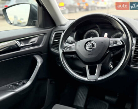 Сірий Шкода Kodiaq, об'ємом двигуна 2 л та пробігом 220 тис. км за 25750 $, фото 65 на Automoto.ua