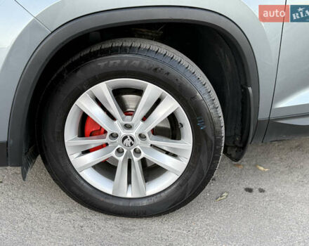 Серый Шкода Kodiaq, объемом двигателя 1.97 л и пробегом 121 тыс. км за 26450 $, фото 9 на Automoto.ua