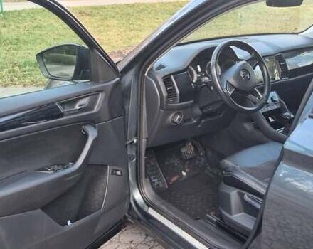 Сірий Шкода Kodiaq, об'ємом двигуна 1.4 л та пробігом 192 тис. км за 18699 $, фото 11 на Automoto.ua