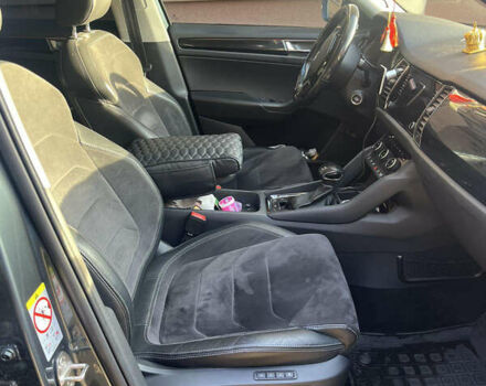 Серый Шкода Kodiaq, объемом двигателя 1.97 л и пробегом 250 тыс. км за 26500 $, фото 5 на Automoto.ua