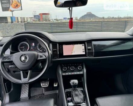 Сірий Шкода Kodiaq, об'ємом двигуна 1.97 л та пробігом 105 тис. км за 29999 $, фото 37 на Automoto.ua