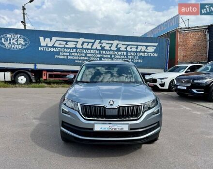 Серый Шкода Kodiaq, объемом двигателя 1.97 л и пробегом 149 тыс. км за 25400 $, фото 2 на Automoto.ua