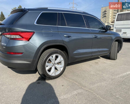 Серый Шкода Kodiaq, объемом двигателя 1.97 л и пробегом 180 тыс. км за 26000 $, фото 7 на Automoto.ua