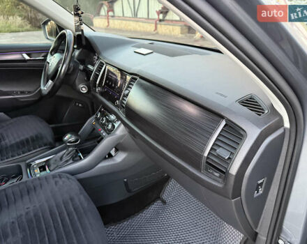 Сірий Шкода Kodiaq, об'ємом двигуна 2 л та пробігом 121 тис. км за 26450 $, фото 32 на Automoto.ua