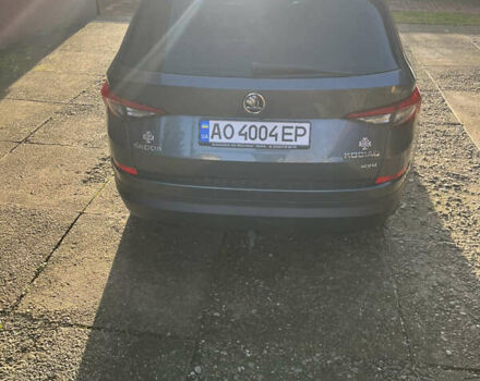 Серый Шкода Kodiaq, объемом двигателя 1.97 л и пробегом 250 тыс. км за 26500 $, фото 3 на Automoto.ua