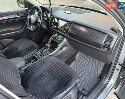 Сірий Шкода Kodiaq, об'ємом двигуна 2 л та пробігом 121 тис. км за 26450 $, фото 29 на Automoto.ua