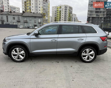 Серый Шкода Kodiaq, объемом двигателя 1.97 л и пробегом 225 тыс. км за 26800 $, фото 3 на Automoto.ua