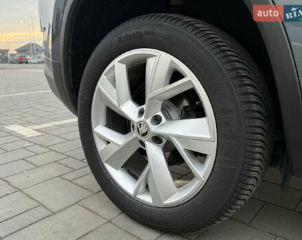 Сірий Шкода Kodiaq, об'ємом двигуна 2 л та пробігом 220 тис. км за 25750 $, фото 98 на Automoto.ua