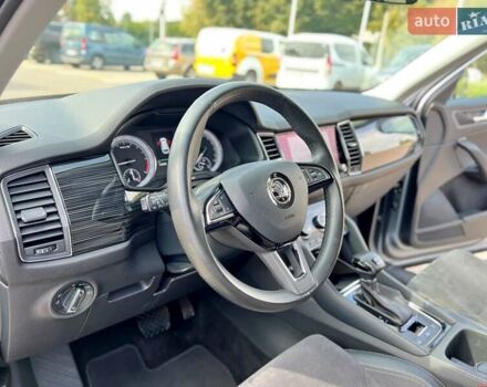 Серый Шкода Kodiaq, объемом двигателя 1.97 л и пробегом 149 тыс. км за 25400 $, фото 12 на Automoto.ua