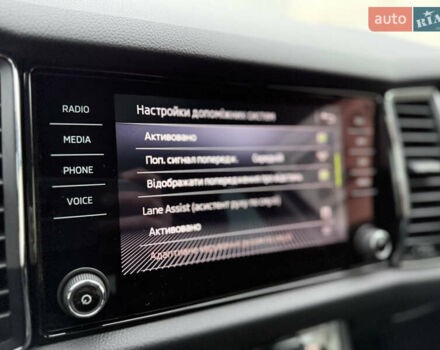 Сірий Шкода Kodiaq, об'ємом двигуна 2 л та пробігом 220 тис. км за 25750 $, фото 78 на Automoto.ua