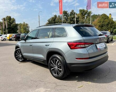 Серый Шкода Kodiaq, объемом двигателя 1.97 л и пробегом 149 тыс. км за 25400 $, фото 5 на Automoto.ua