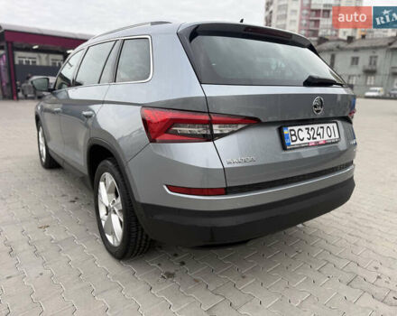 Серый Шкода Kodiaq, объемом двигателя 1.97 л и пробегом 225 тыс. км за 26800 $, фото 2 на Automoto.ua