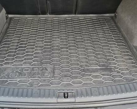 Сірий Шкода Kodiaq, об'ємом двигуна 1.4 л та пробігом 192 тис. км за 18699 $, фото 29 на Automoto.ua