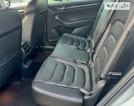 Сірий Шкода Kodiaq, об'ємом двигуна 1.97 л та пробігом 89 тис. км за 32900 $, фото 35 на Automoto.ua