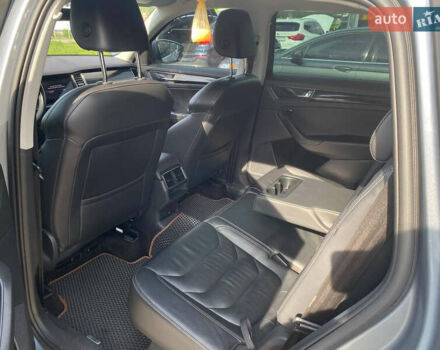 Сірий Шкода Kodiaq, об'ємом двигуна 1.97 л та пробігом 299 тис. км за 23400 $, фото 10 на Automoto.ua