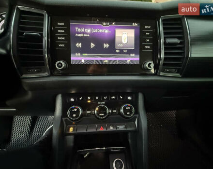 Сірий Шкода Kodiaq, об'ємом двигуна 2 л та пробігом 121 тис. км за 26450 $, фото 37 на Automoto.ua
