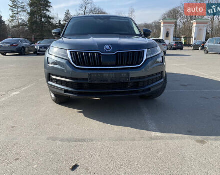 Серый Шкода Kodiaq, объемом двигателя 1.97 л и пробегом 180 тыс. км за 26000 $, фото 2 на Automoto.ua