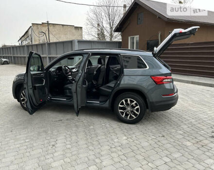 Серый Шкода Kodiaq, объемом двигателя 2 л и пробегом 122 тыс. км за 26499 $, фото 12 на Automoto.ua