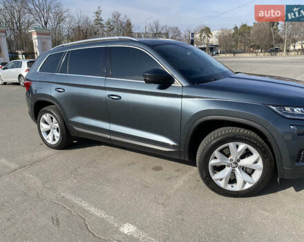 Серый Шкода Kodiaq, объемом двигателя 1.97 л и пробегом 180 тыс. км за 26000 $, фото 4 на Automoto.ua