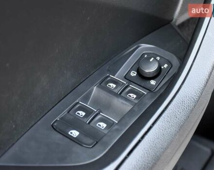 Сірий Шкода Kodiaq, об'ємом двигуна 1.97 л та пробігом 158 тис. км за 23500 $, фото 30 на Automoto.ua