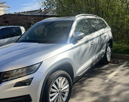 Сірий Шкода Kodiaq, об'ємом двигуна 2 л та пробігом 205 тис. км за 24100 $, фото 2 на Automoto.ua