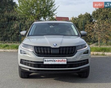Серый Шкода Kodiaq, объемом двигателя 2 л и пробегом 220 тыс. км за 23999 $, фото 2 на Automoto.ua