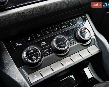 Сірий Шкода Kodiaq, об'ємом двигуна 1.97 л та пробігом 171 тис. км за 24900 $, фото 9 на Automoto.ua