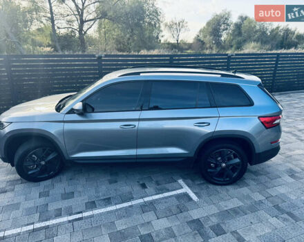 Серый Шкода Kodiaq, объемом двигателя 1.97 л и пробегом 235 тыс. км за 24444 $, фото 3 на Automoto.ua