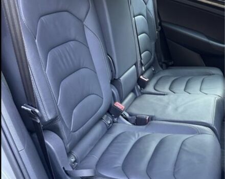 Серый Шкода Kodiaq, объемом двигателя 2 л и пробегом 168 тыс. км за 29500 $, фото 4 на Automoto.ua