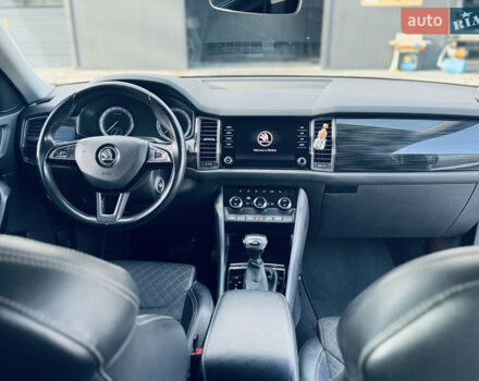Серый Шкода Kodiaq, объемом двигателя 1.97 л и пробегом 235 тыс. км за 24444 $, фото 12 на Automoto.ua