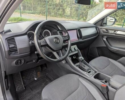 Сірий Шкода Kodiaq, об'ємом двигуна 2 л та пробігом 220 тис. км за 23999 $, фото 22 на Automoto.ua