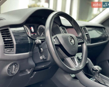 Сірий Шкода Kodiaq, об'ємом двигуна 1.97 л та пробігом 229 тис. км за 26999 $, фото 58 на Automoto.ua