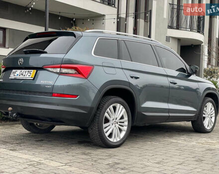 Сірий Шкода Kodiaq, об'ємом двигуна 1.97 л та пробігом 229 тис. км за 26999 $, фото 40 на Automoto.ua