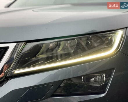 Сірий Шкода Kodiaq, об'ємом двигуна 1.97 л та пробігом 229 тис. км за 26999 $, фото 53 на Automoto.ua
