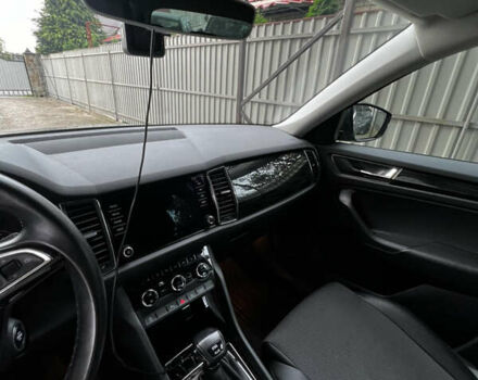Серый Шкода Kodiaq, объемом двигателя 1.97 л и пробегом 190 тыс. км за 28500 $, фото 16 на Automoto.ua