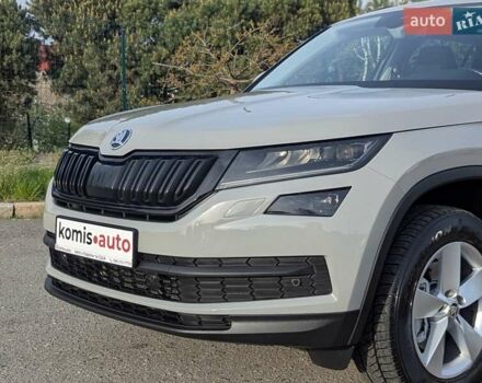 Серый Шкода Kodiaq, объемом двигателя 2 л и пробегом 220 тыс. км за 23999 $, фото 4 на Automoto.ua