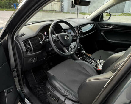 Шкода Kodiaq 2018 в Житомире на Automoto.ua Серый Шкода Kodiaq, объемом двигателя 1.97 л и пробегом 190 тыс. км за 29000 $, фото 9 на Automoto.ua