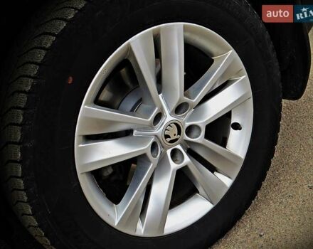 Сірий Шкода Kodiaq, об'ємом двигуна 1.97 л та пробігом 171 тис. км за 24900 $, фото 4 на Automoto.ua