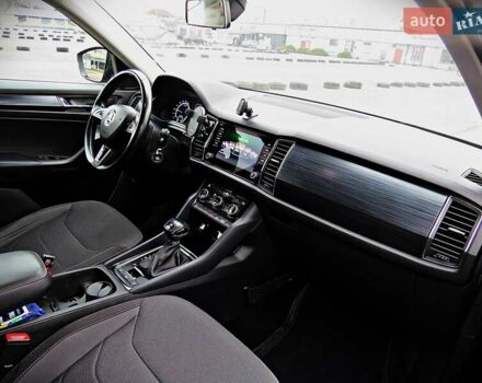 Сірий Шкода Kodiaq, об'ємом двигуна 1.97 л та пробігом 171 тис. км за 24900 $, фото 14 на Automoto.ua