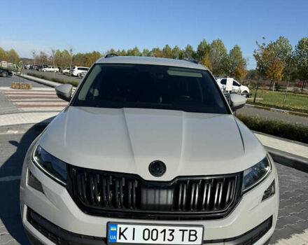 Серый Шкода Kodiaq, объемом двигателя 1.97 л и пробегом 215 тыс. км за 29700 $, фото 3 на Automoto.ua