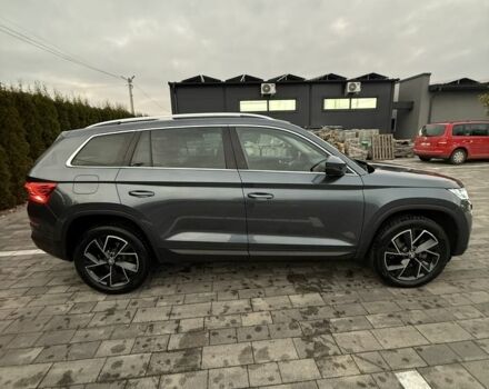 Серый Шкода Kodiaq, объемом двигателя 2 л и пробегом 227 тыс. км за 27800 $, фото 2 на Automoto.ua