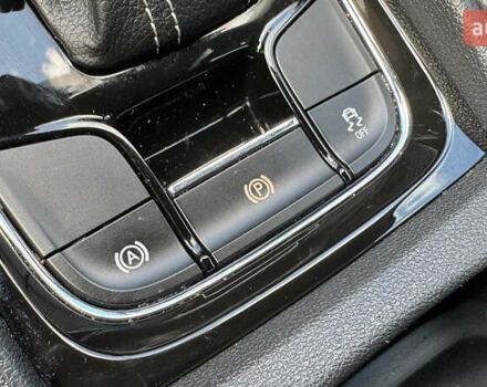 Серый Шкода Kodiaq, объемом двигателя 1.97 л и пробегом 186 тыс. км за 25500 $, фото 125 на Automoto.ua