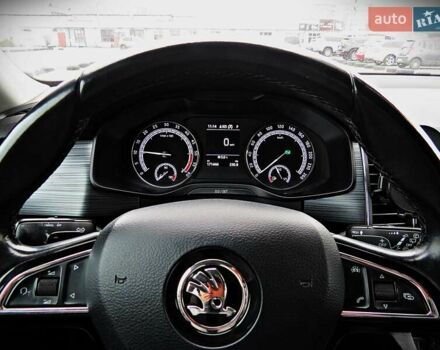 Сірий Шкода Kodiaq, об'ємом двигуна 1.97 л та пробігом 171 тис. км за 24900 $, фото 7 на Automoto.ua