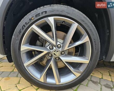 Серый Шкода Kodiaq, объемом двигателя 1.97 л и пробегом 193 тыс. км за 30700 $, фото 15 на Automoto.ua