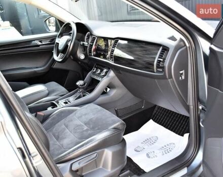 Сірий Шкода Kodiaq, об'ємом двигуна 1.97 л та пробігом 158 тис. км за 23500 $, фото 37 на Automoto.ua