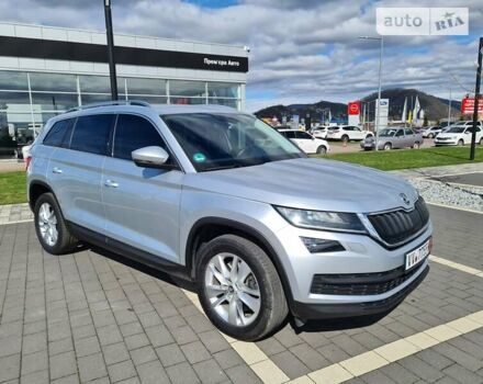 Серый Шкода Kodiaq, объемом двигателя 1.97 л и пробегом 160 тыс. км за 28700 $, фото 4 на Automoto.ua