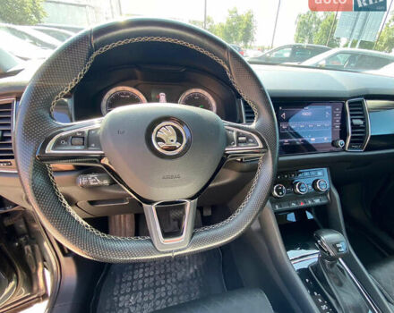 Сірий Шкода Kodiaq, об'ємом двигуна 1.97 л та пробігом 248 тис. км за 22950 $, фото 11 на Automoto.ua